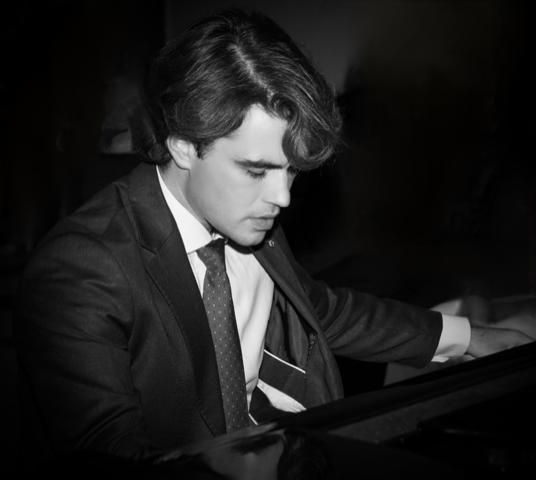 Alfredo Conte photo black white