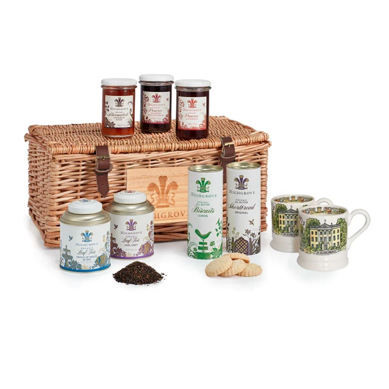 Highgrove-Afternoon-Tea-Hamper-updated-mugs-with-plaque_1000x