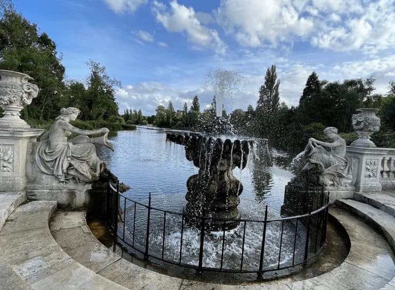 Italian Fountains overlook serpentine