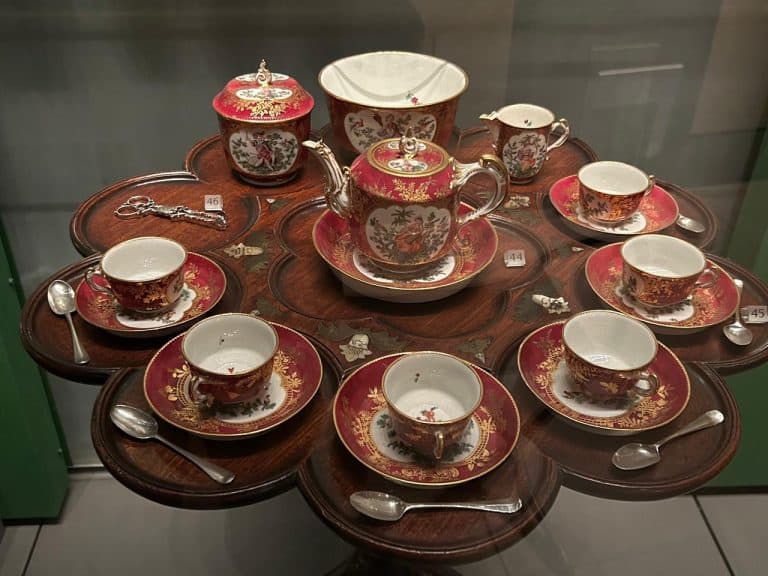 The V&amp;A in a tea cup 3 ©murielcarré.2024