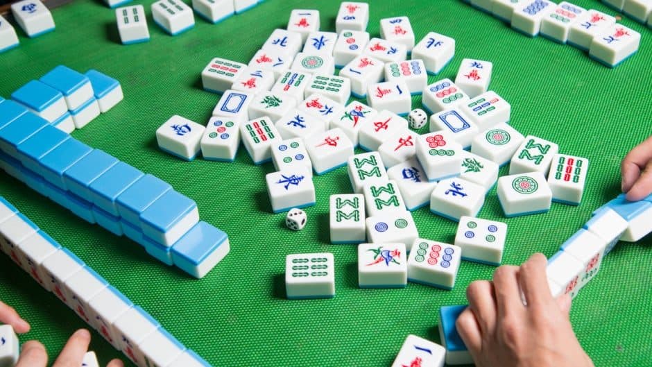 playing-mahjong.png