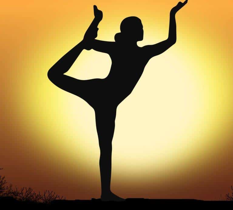 woman-doing-yoga-1542817628tbS